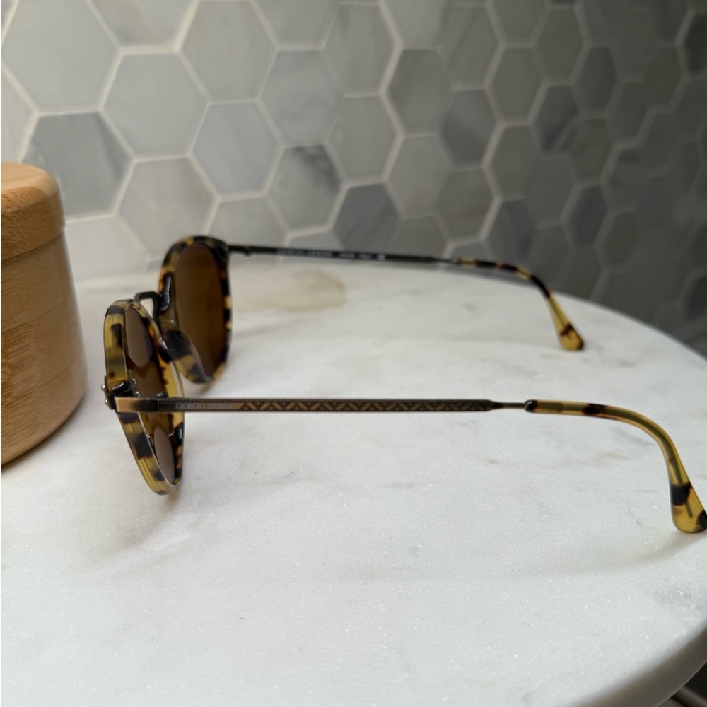 Vintage Giorgio Armani sunglasses - Picture 5 of 9